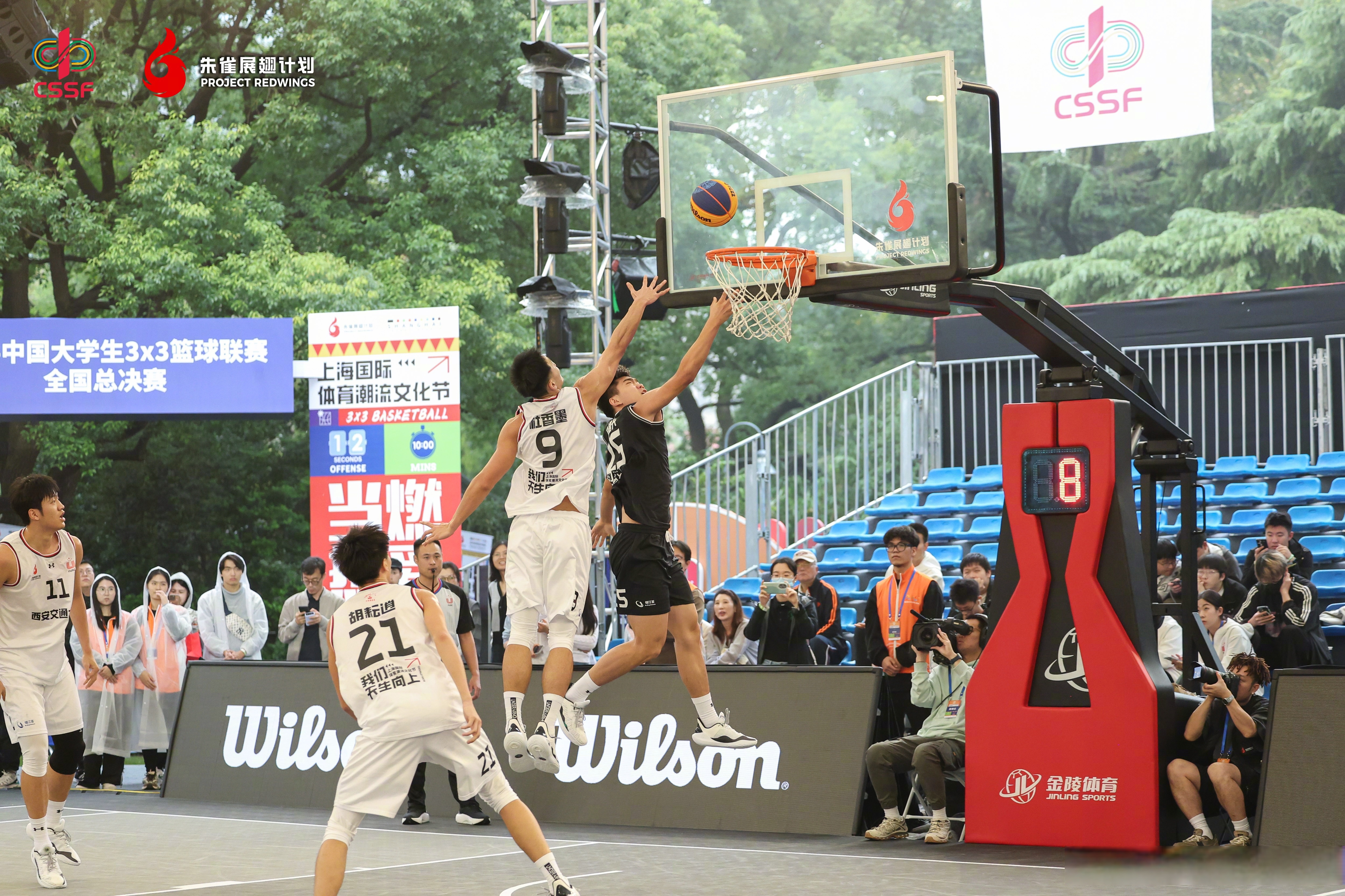 关于赛地聚焦：NBA常规赛集结日热度飙升，那不勒斯门线救险，态度坚定，球队文化再被提及的信息游戏模拟器