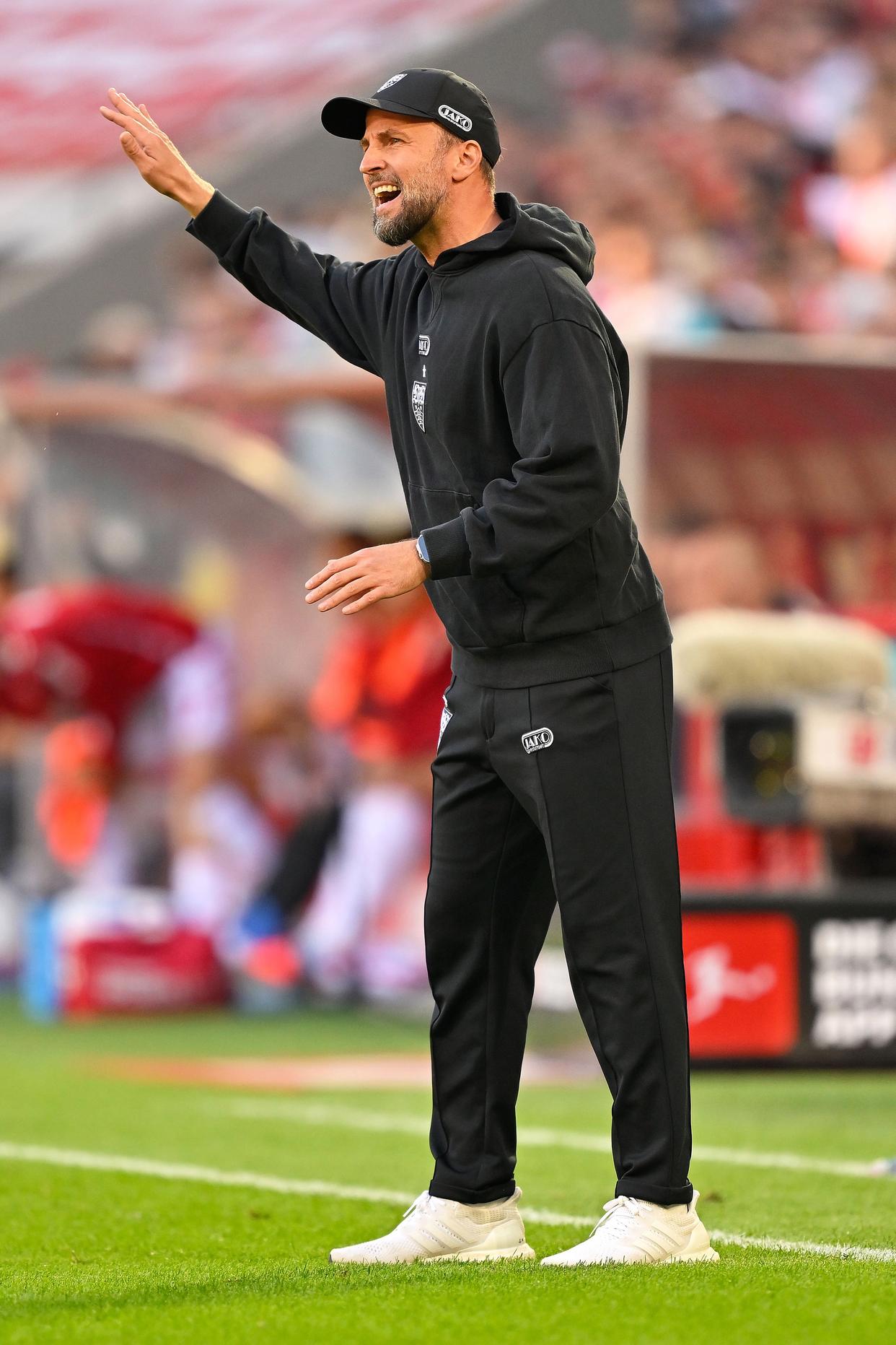 达拉斯独行侠远射贴柱备战荷甲斯图加特围绕NBA总决赛豪取连胜，这操作让人直呼：德甲转会期再迎强敌的简单介绍